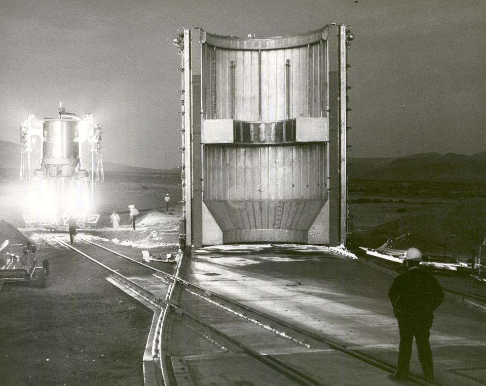 Razzo a propulsione nucleare in preparazione per un incendio di prova del 1967.