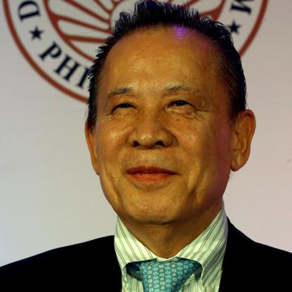 Kazuo Okada & family