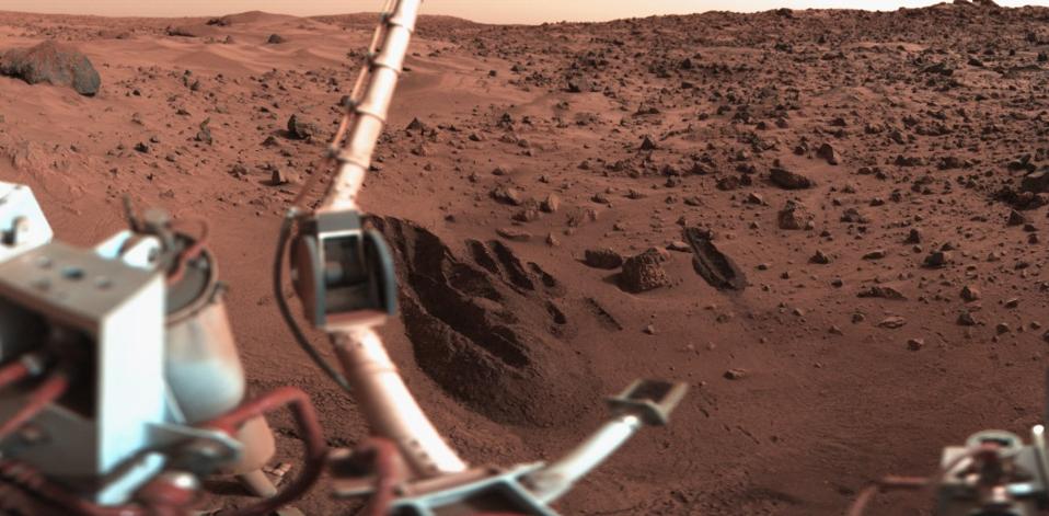 最初の本当に成功した火星の着陸者、NASAのバイキング1と2。's Viking 1 and 2.
