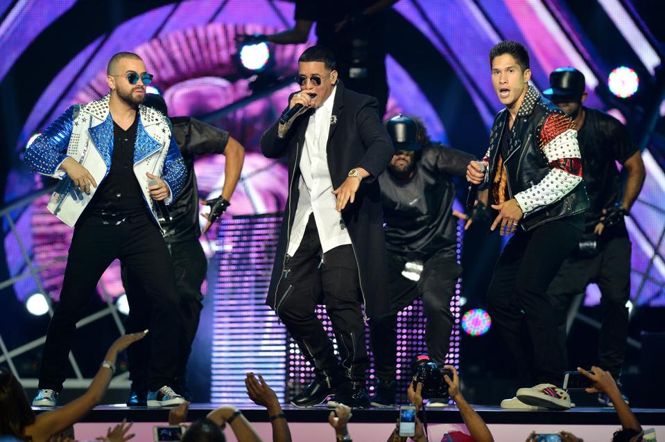 Premios Tu Mundo ″ Your World ″ de Telemundo - Show
