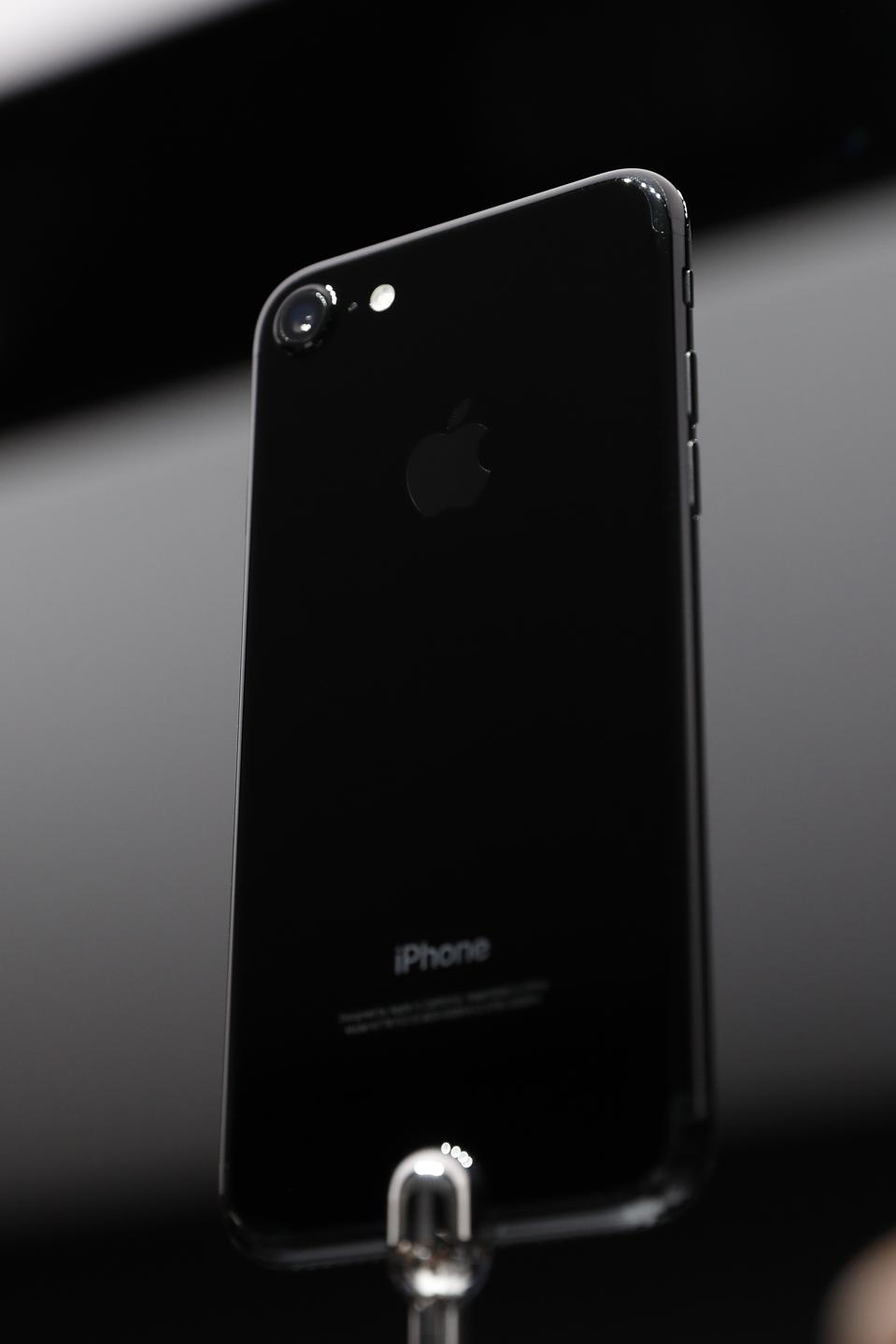 Why Did Apple Remove The Headphone Jack From The IPhone 7 Why did apple remove the headphone jack from the iphone 7