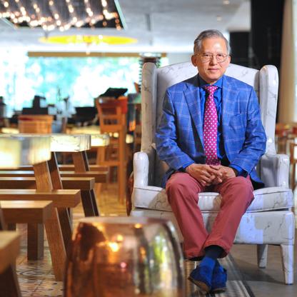 Kwek Leng Beng & family