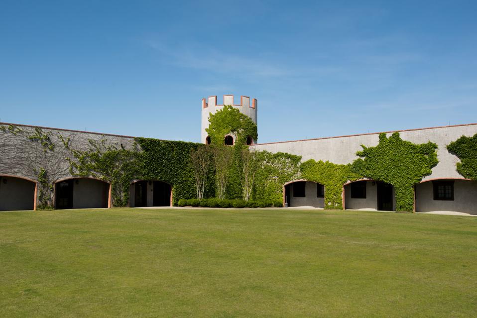 The 6,000-acre Greystone Castle Sporting Club feature exotic hunts for animals such as kudu and sable antelope.