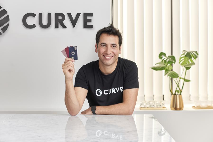 Curve Hits 300,000 Users With U.S. Expansion Planned, But This All-In-One Card Is Still Too Clever For Its Own Good