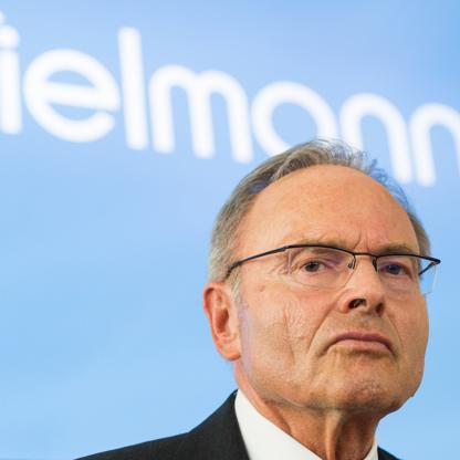 Guenther Fielmann & family