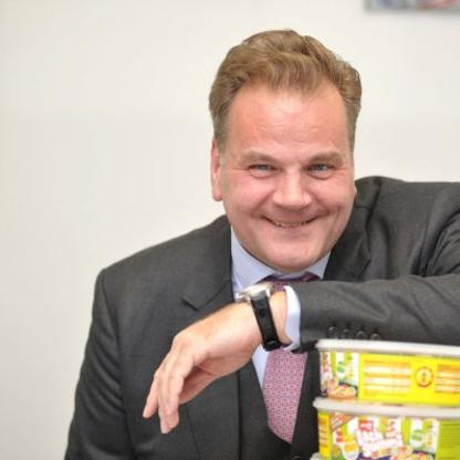 Axel Oberwelland & family Net Worth and Profile