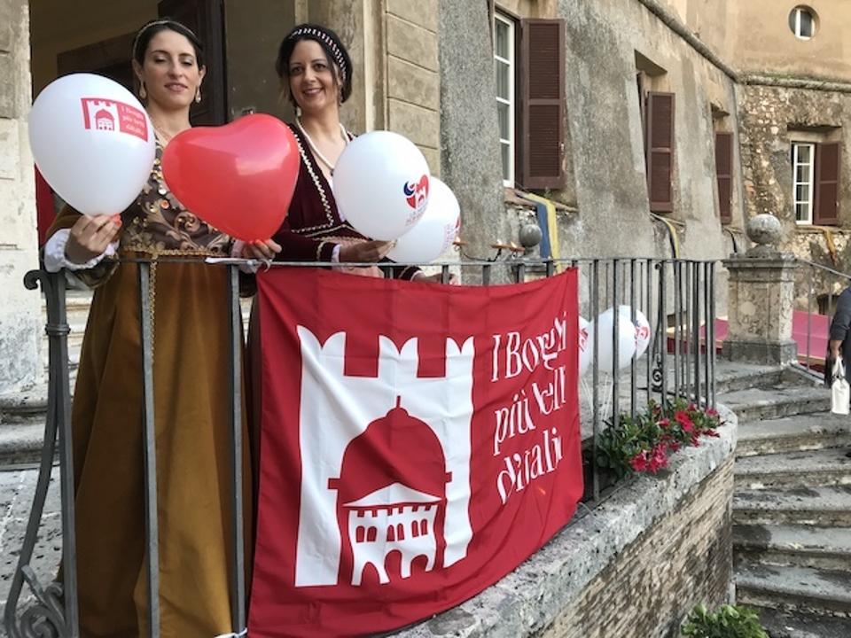 The Association of Beautiful Villages in Italy organizes many festivities and events throughout the year