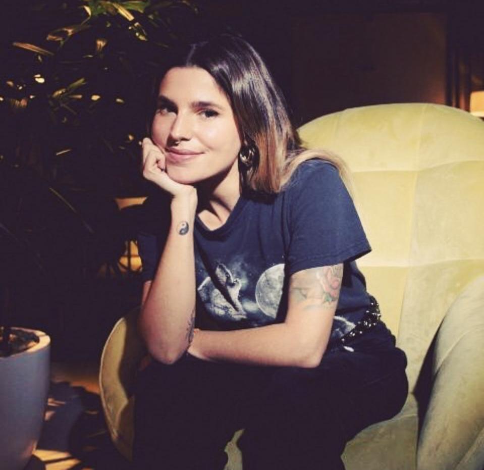 28YearOld Carly Aquilino Can Keep A Secret 28YearOld Carly Aquilino Can Keep A Secret
