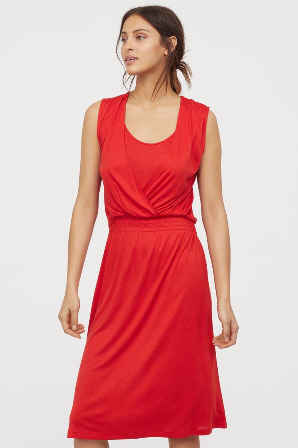 Chic Nursing Dresses That Will Make Breastfeeding And Pumping ...