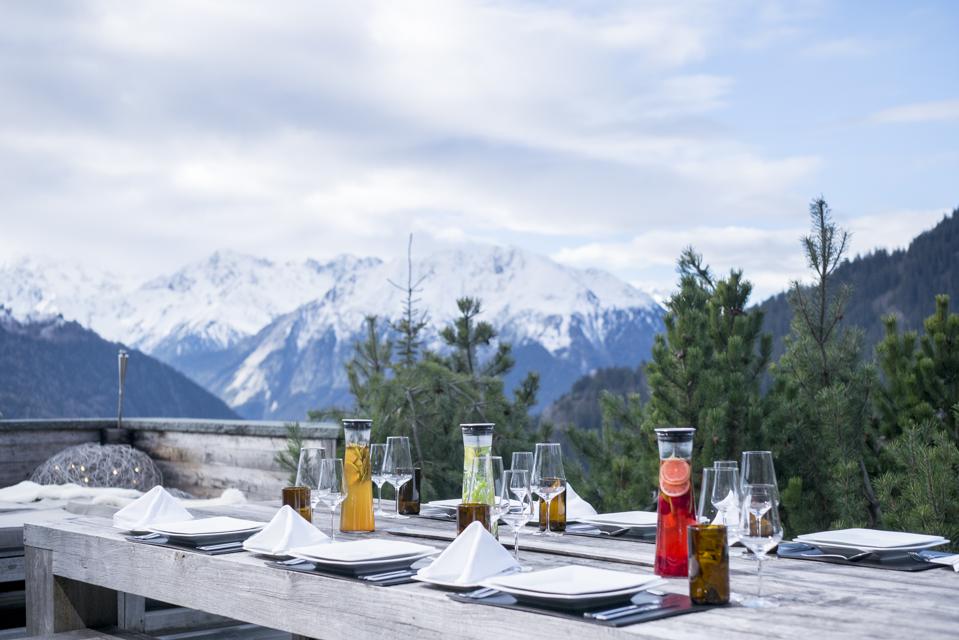 Recharge Your Battery Like A Billionaire At Clinique La Prairie S