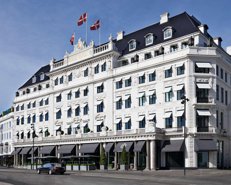 The Iconic Hotel D’Angleterre In Copenhagen Mixes Neoclassical ...