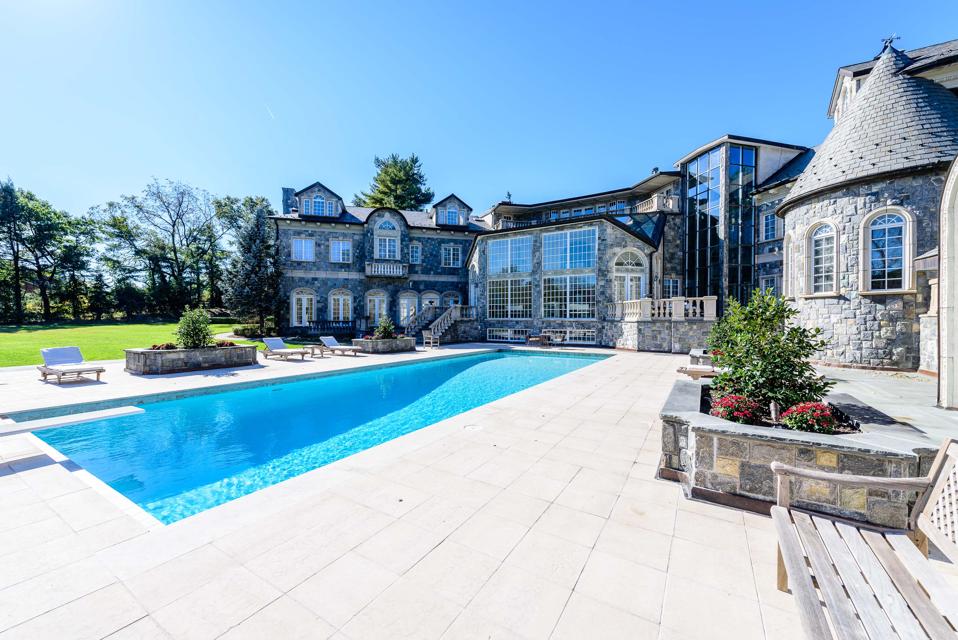 Outdoor swimming pool