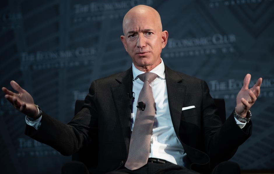 U.K. Competition Watchdog Probes Amazon's $575 Million Bet on Deliveroo