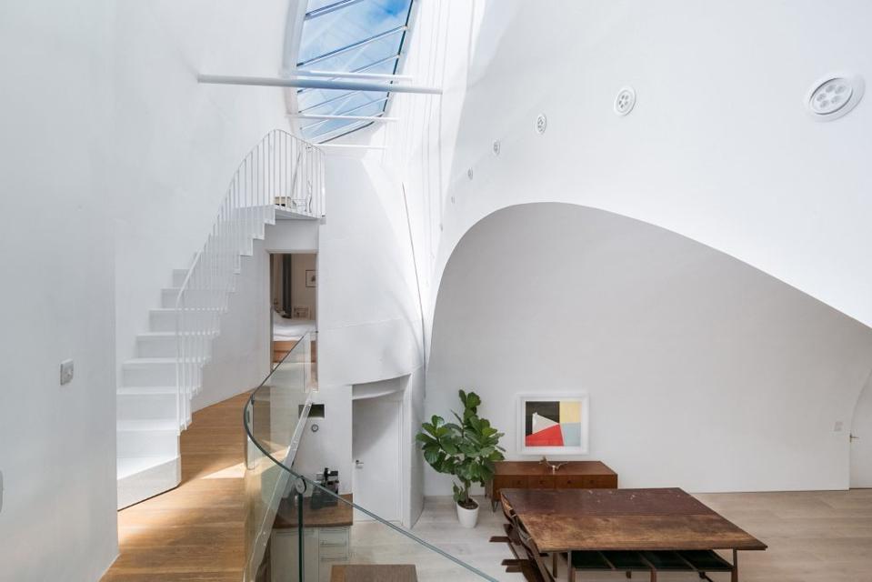 This shows bedrooms at the ground and first floor.