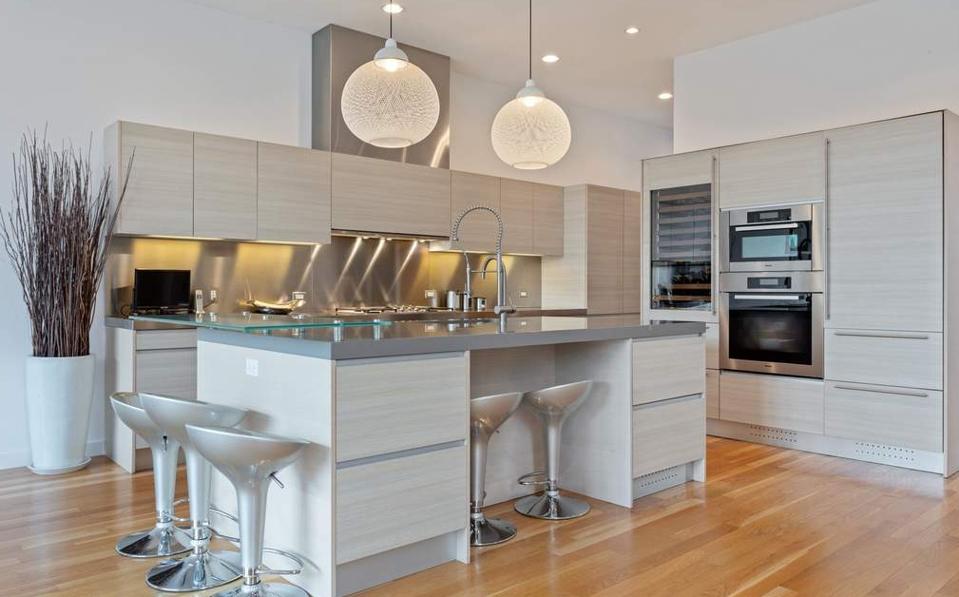 Kitchen island