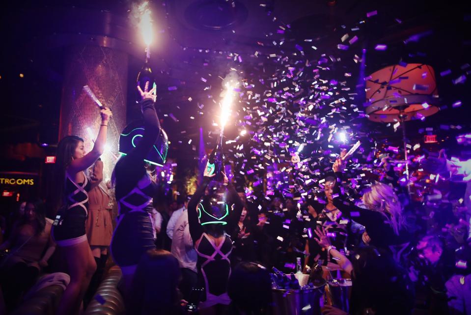 A Decade Of Popping Bottles At Wynn Nightlife S Xs Nightclub