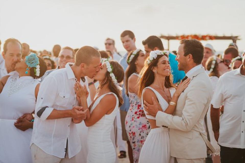 A Vow Renewal In Aruba Is The Ultimate In Romance
