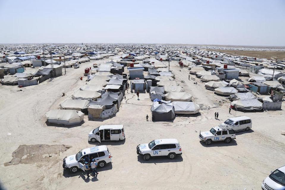 Tinatayang 90 porsiyento ng mga tao na tumigil sa kampo ng Al-Hol malapit sa border ng Syria at Iraq ay mga kababaihan at mga bata. Karamihan sa mga bata ay wala pang 12 taong gulang.