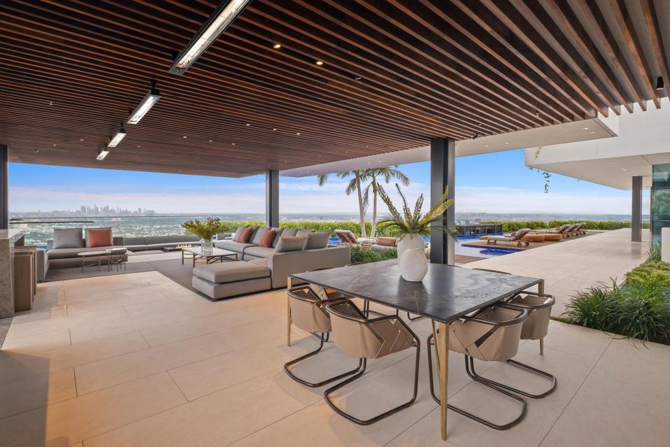 8408 Hillside Avenue Indoor Outdoor living room