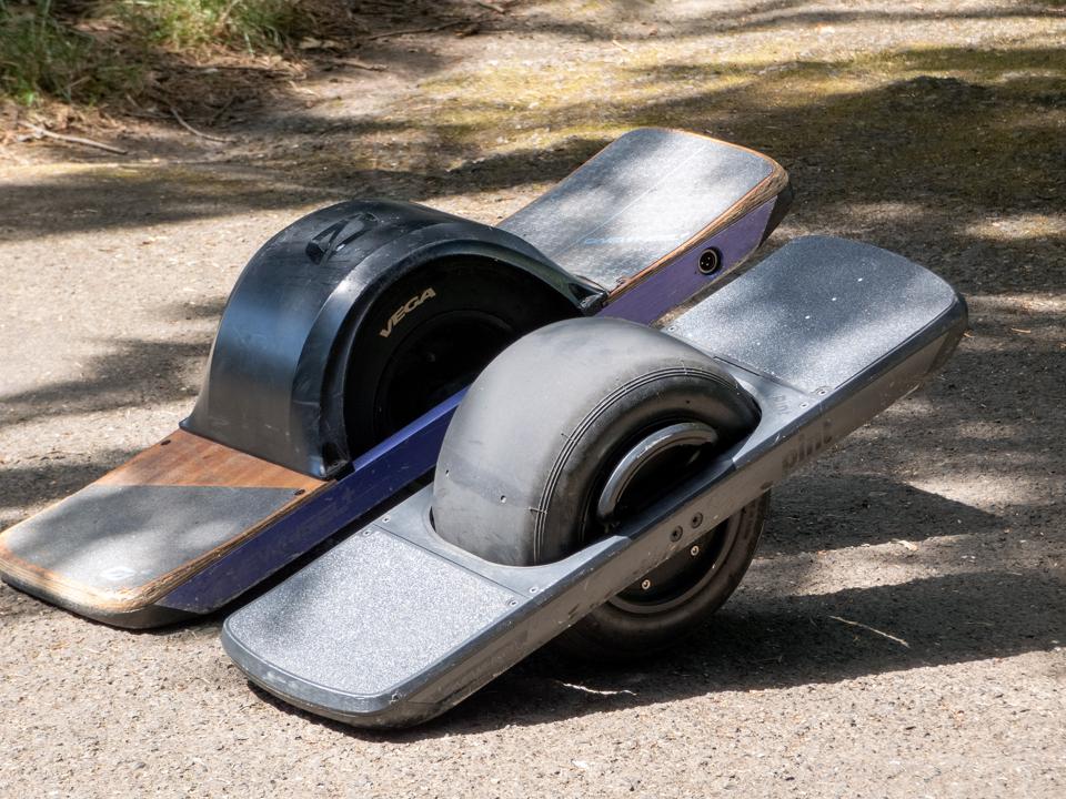 One Wheel Riding Device The Onewheel Pint Is The Fun Machine From The Future You Need To Experience