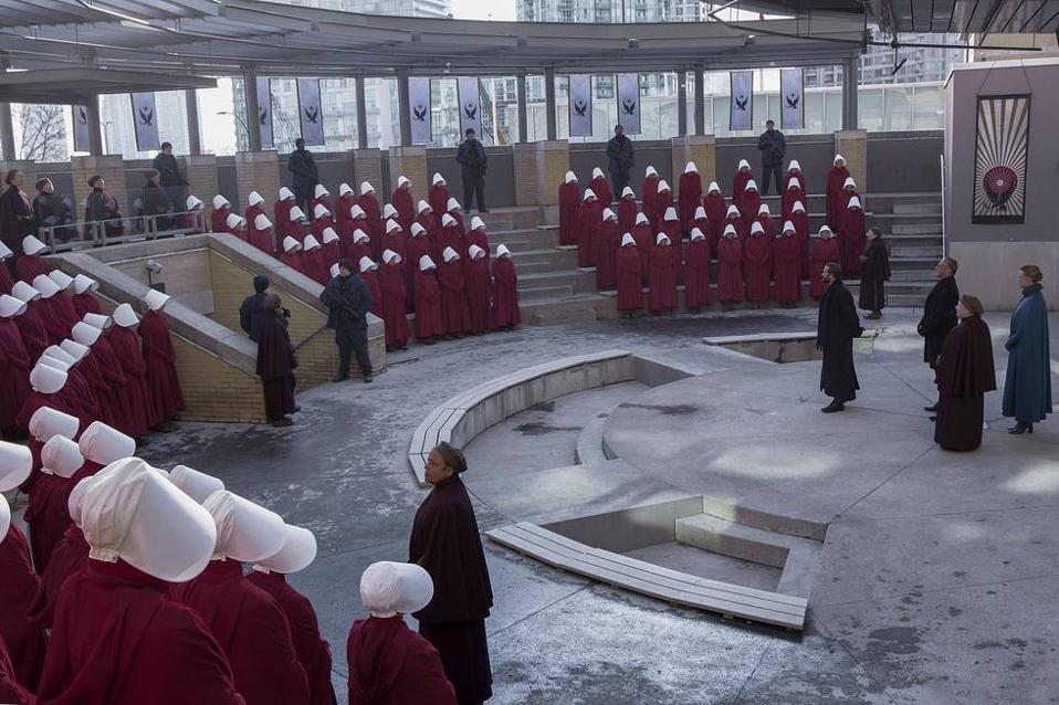 'The Handmaid's Tale' Season 3, Episode 10 Review: 'Witness'