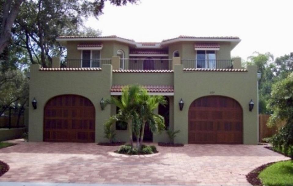 This southwestern style house was built using steel SIPs and is located in FL.