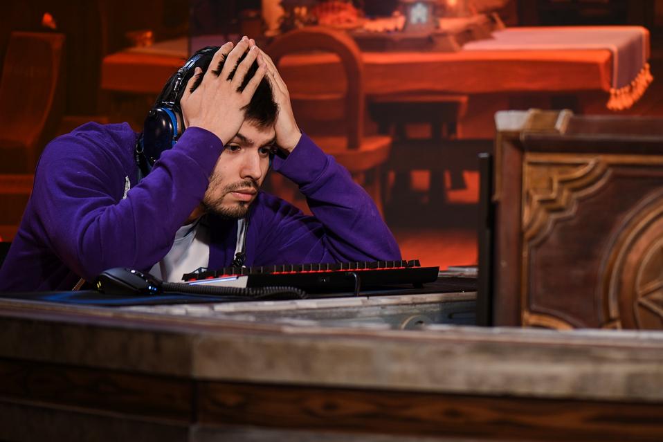 Hearthstone Dumps One Hero Specialist Card Format In