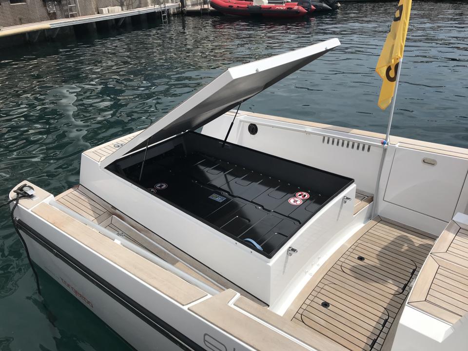 Bmw I3 And I8 Batteries Find A Home On The Ocean In