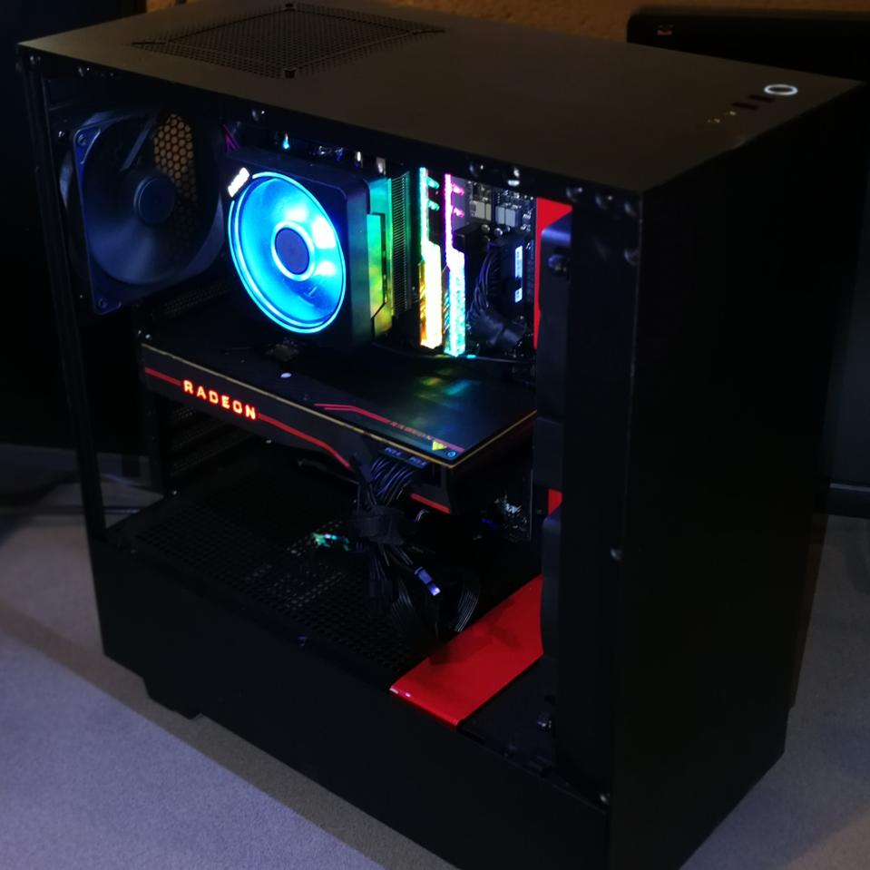 AMD Impresses With New Ryzen-Radeon PC