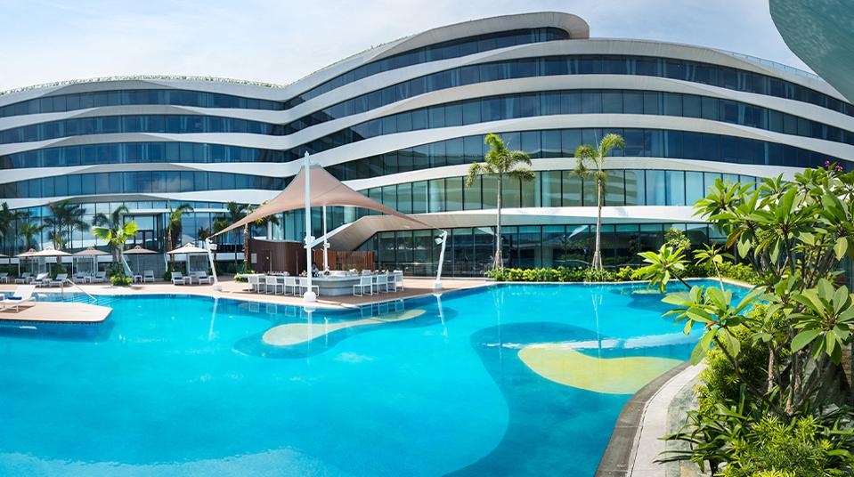 Conrad Manila