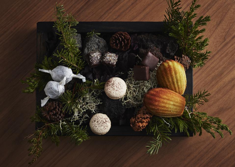 02_04_19_BlueLagoon_Day01_PetitFours_24745