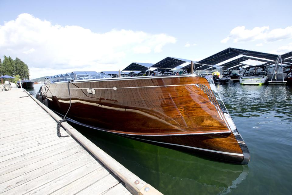 The Wooden Powerboat Building Business Is Alive And Well