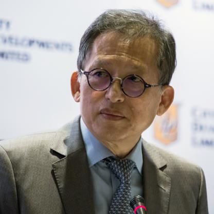 Kwek Leng Beng & family