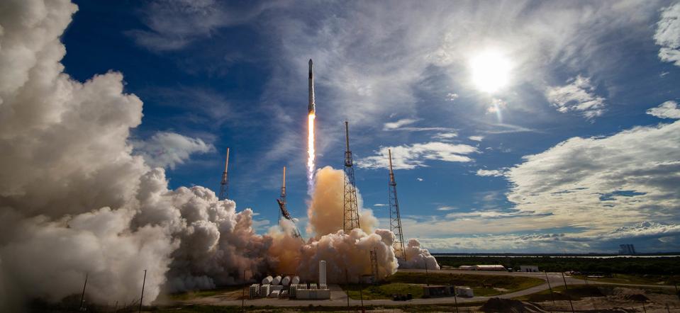 A SpaceX Falcon 9 rocket lifts off
