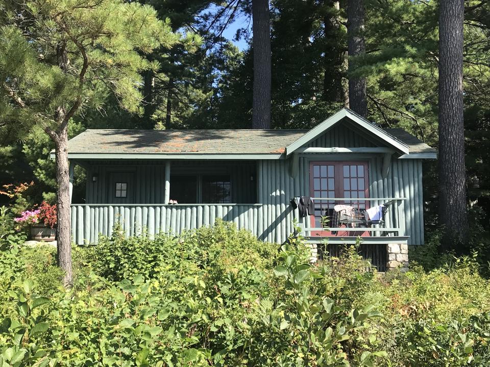 Migis Lodge: Maineā??s Classic Lakeside Resort migis lodge