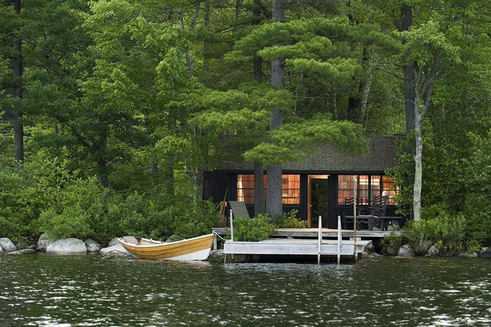 Migis Lodge: Maineā??s Classic Lakeside Resort migis lodge