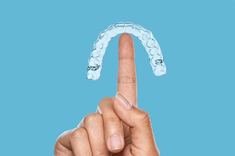 Smile direct club ipo range