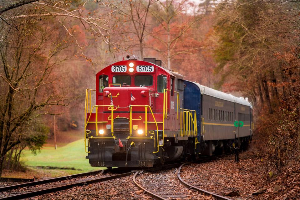 All Aboard! North America’s Best Fall Foliage Train Trips