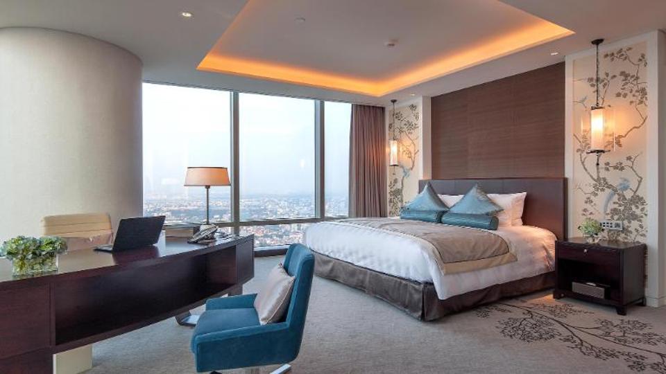 Panoramic Views in Lotte Hotel Guestroom