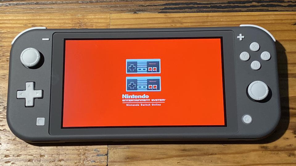 The Nintendo Switch Lite Beats Apple Arcade In The Mobile Gaming Wars