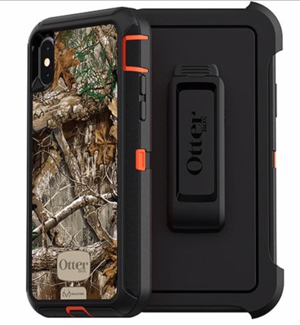 The Best Smartphone Cases for Hiking and the Great Outdoors