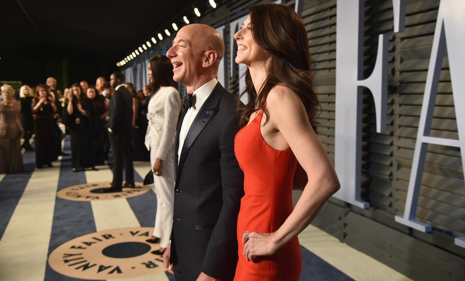Jeff Bezos 2018 Vanity Fair Oscar Party Hosted By Radhika Jones - Roaming Arrivals