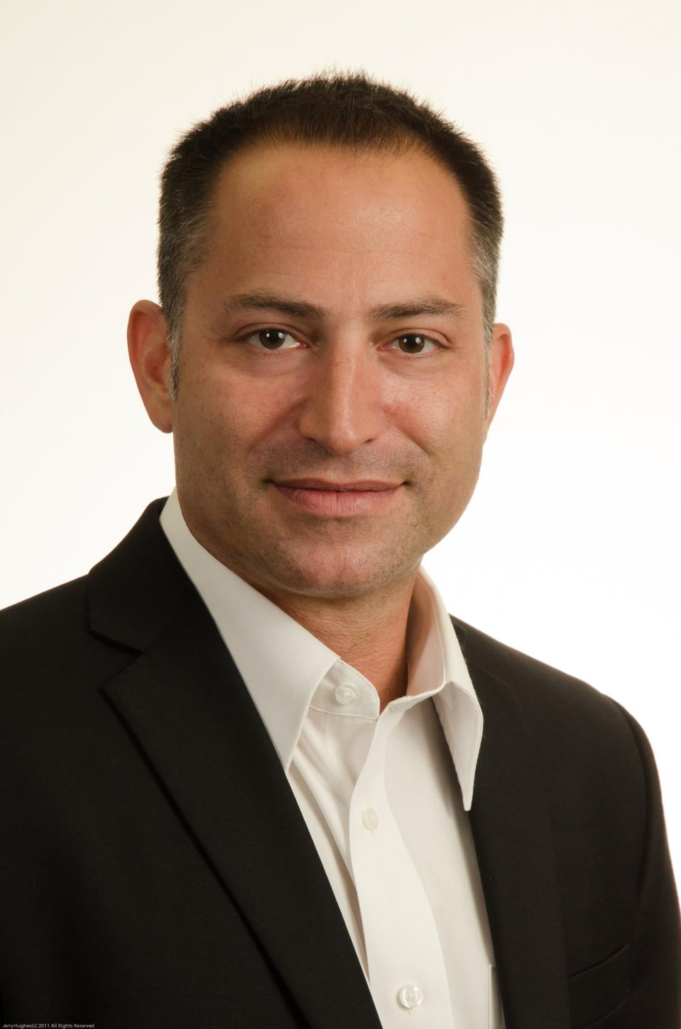 Headshot of Sherwood Neiss