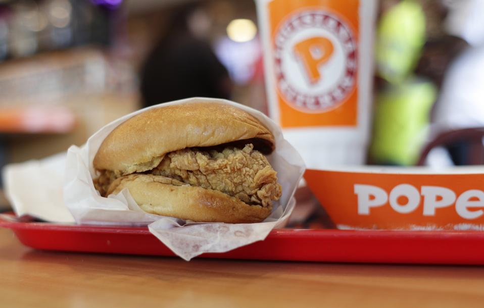 The Popeyes Fried Chicken Sandwich Is Back Here S What You Ll Find
