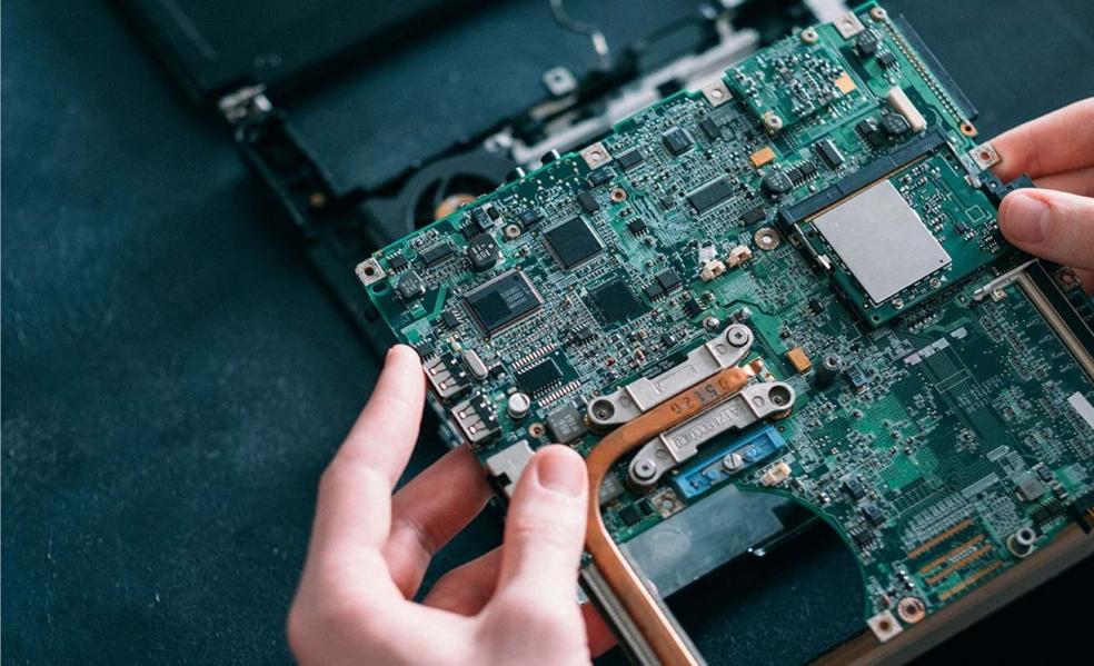 Tech Sector Preview: Solid Stock Performance, But Economic, Trade Concerns Could Weigh