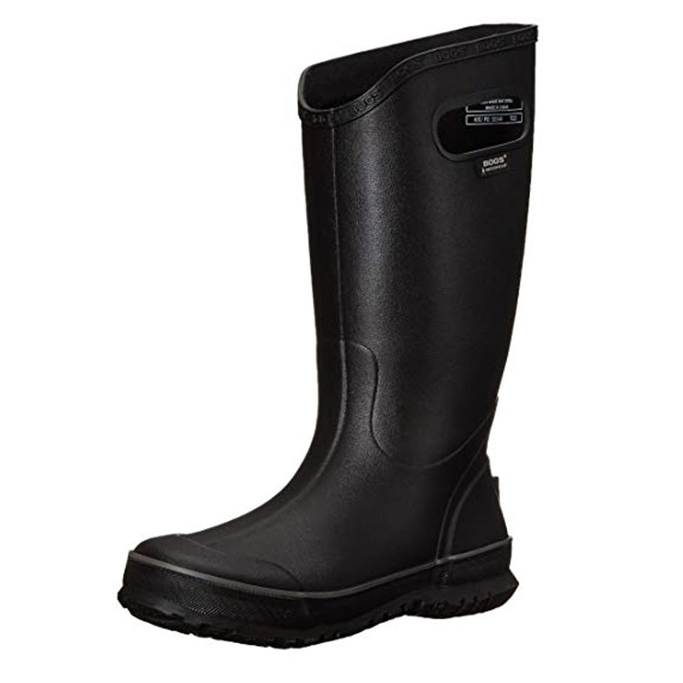 Stick To Sturdy and Simple When Eyeing The Best Rain Boots For Men