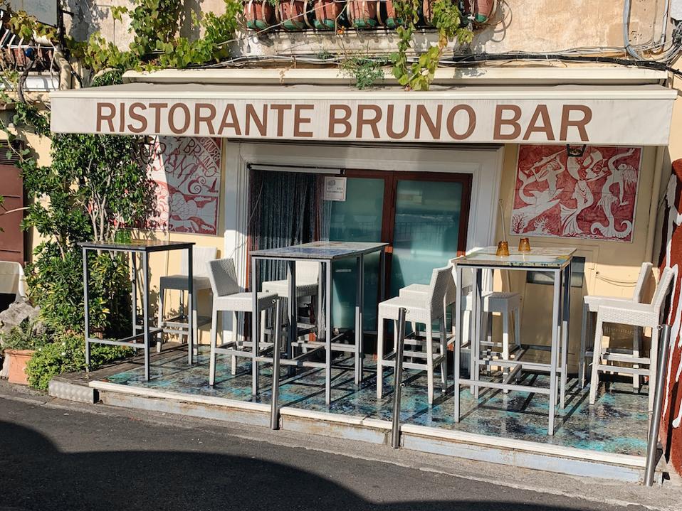 Lifestyle Tastemaker Arshia Moorjani Shares Her Favorite Spots In Positano