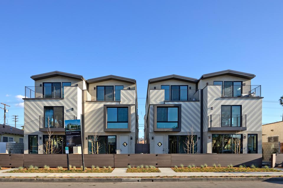 Four multi-famliy townhomes in Venice, Calif., designed by David O’Malley.