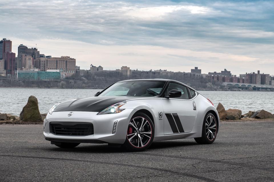 Nissan 370z Sport Test Drive And Review A Blunt Assessment