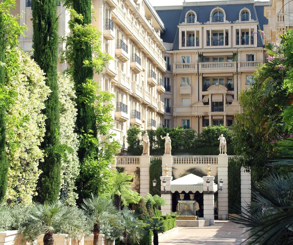 The Metropole Shopping Center awaits under the hotel for shoppers.